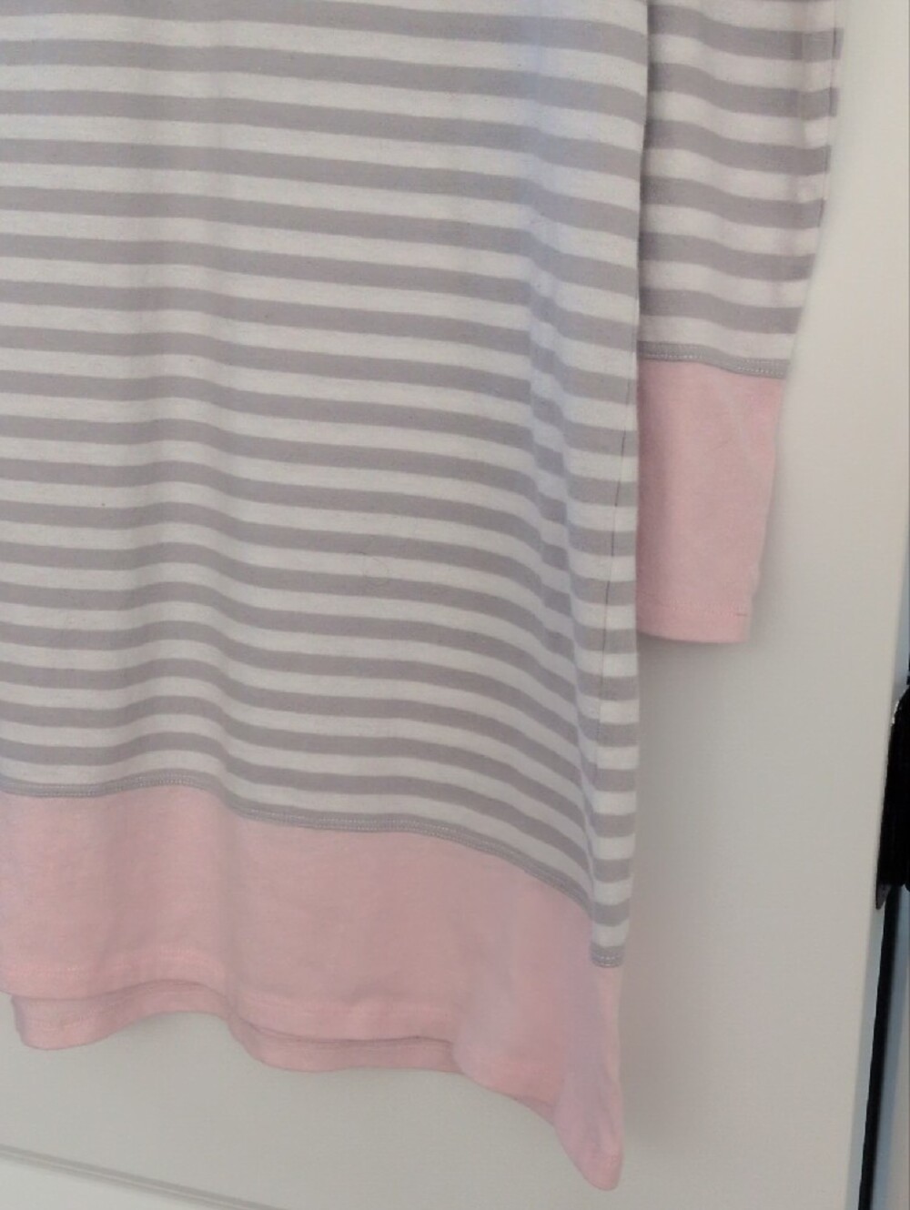 Victoria's Secret Gray & Pink Striped Sleep Tee Angel Size XL - Picture 4 of 5